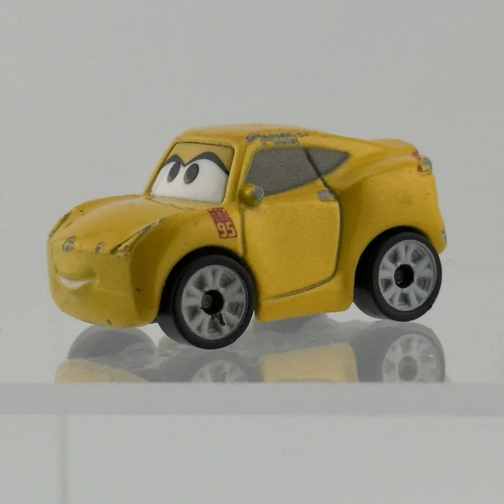 Disney Pixar Cars Mini Racers Cruz‎ Ramirez Yellow Diecast Car Mattel FBG78 2016